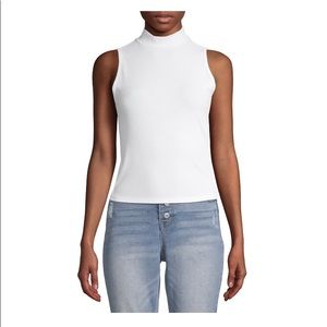 Juniors’ Sleeveless Mock Neck Top by No Boundaries